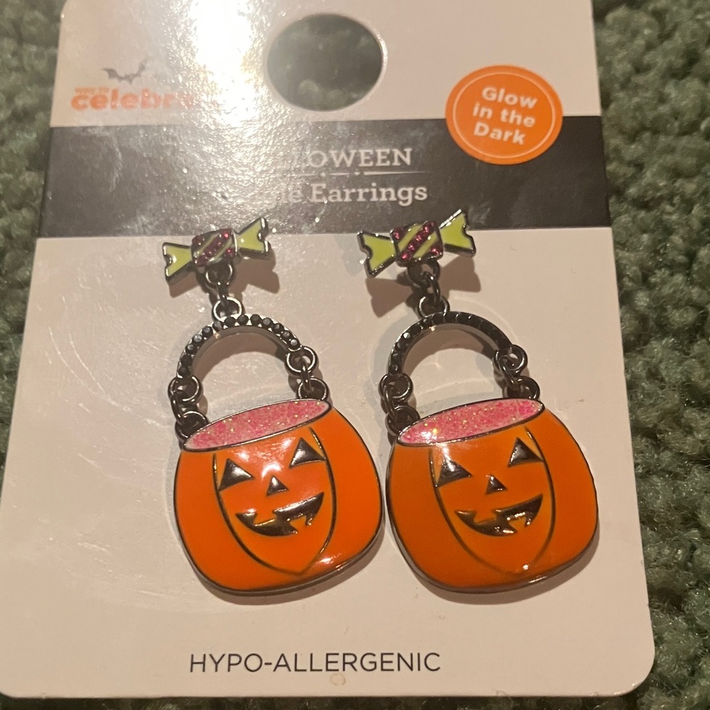 Celebrate Halloween Pumpkin Earrings
